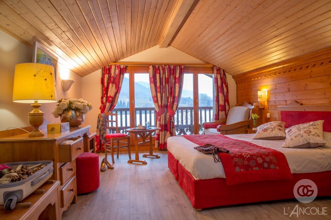 L'Ancolie "Chalet Du Lac" Hotel Cruseilles Ngoại thất bức ảnh
